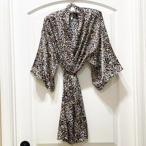 Victoria's Secret Robe Small Medium S/M Leopard Animal Print Belted Kimono Short